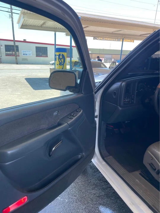 2000 GMC Sierra 1st Gen - Image 5 of 9