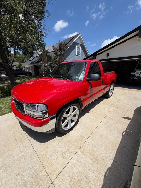 2000 GMC Sierra 2nd Gen - Image 3 of 5