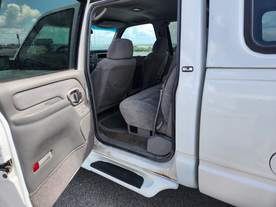 2000 GMC Sierra Heavy Duty 2nd Gen - Image 11 of 26