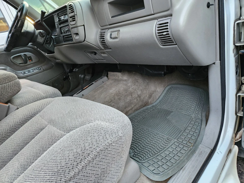 2000 GMC Sierra Heavy Duty 2nd Gen - Image 5 of 27