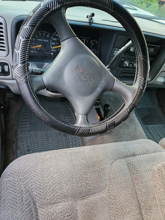 2000 GMC Sierra Heavy Duty 2nd Gen - Image 2 of 27