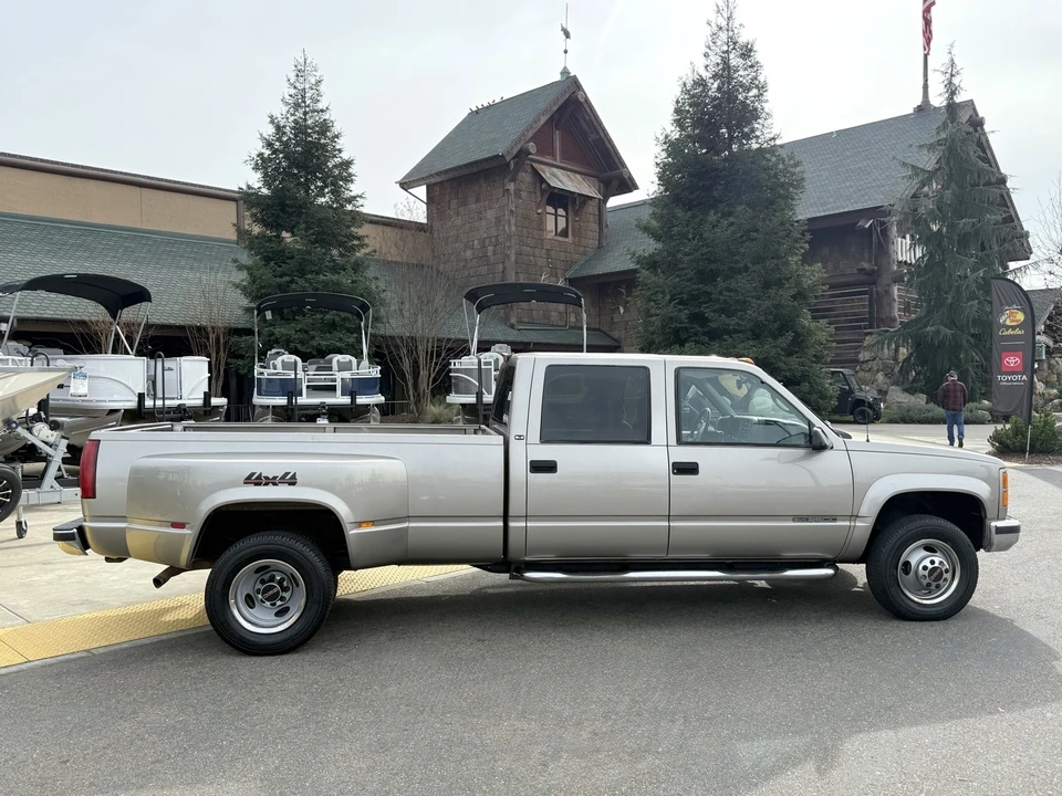2000 GMC Sierra 1st Gen - Image 2 of 20