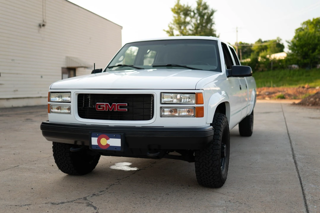 2000 GMC Sierra 1st Gen - Image 2 of 31