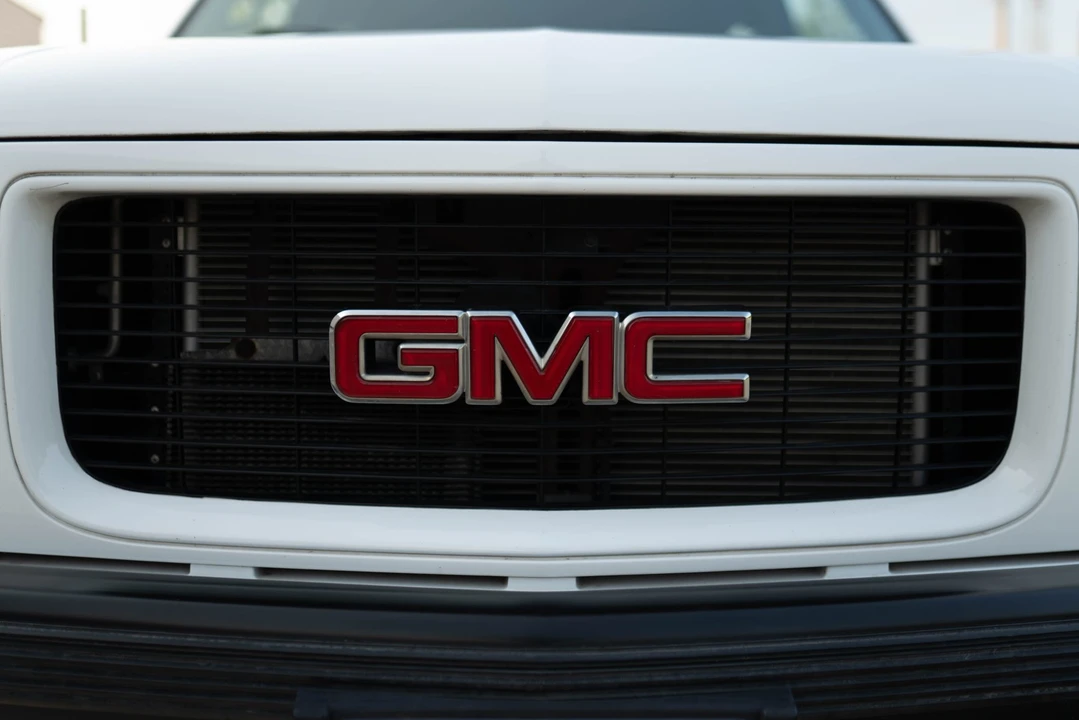 2000 GMC Sierra 1st Gen - Image 25 of 31