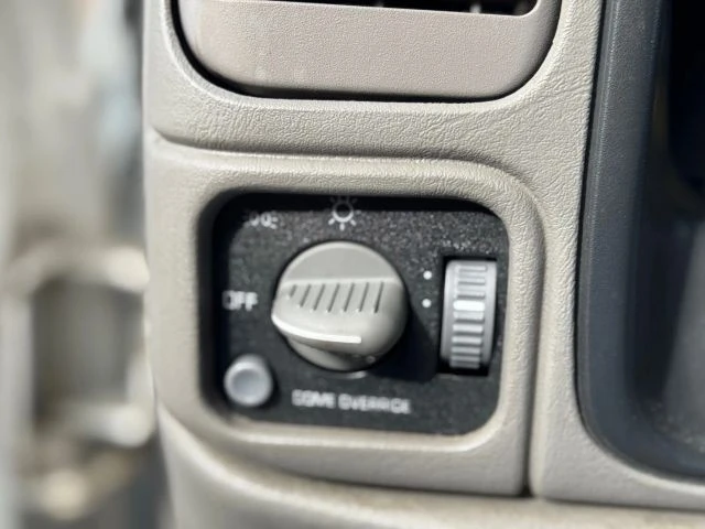 2000 GMC Sierra 2nd Gen - Image 25 of 31