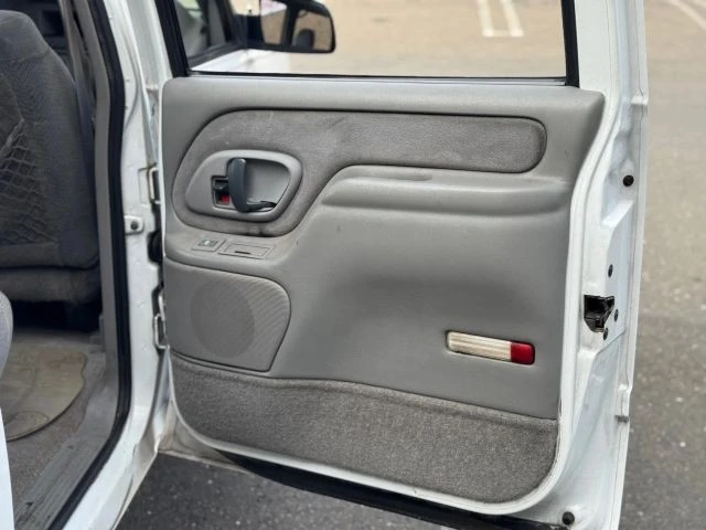 2000 GMC Sierra 2nd Gen - Image 17 of 21