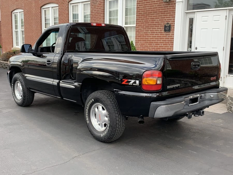 2000 GMC Sierra 2nd Gen - Image 3 of 8