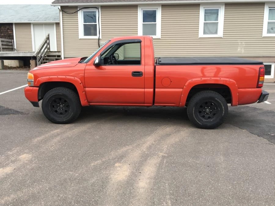 2000 GMC Sierra 2nd Gen - Image 2 of 9