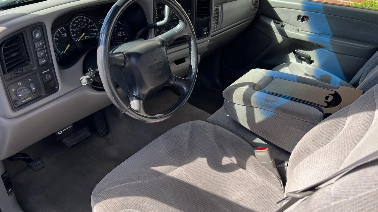 2000 GMC Sierra 2nd Gen - Image 5 of 8