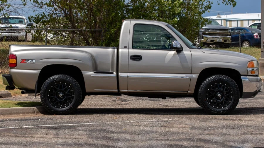 2000 GMC Sierra 2nd Gen - Image 2 of 22