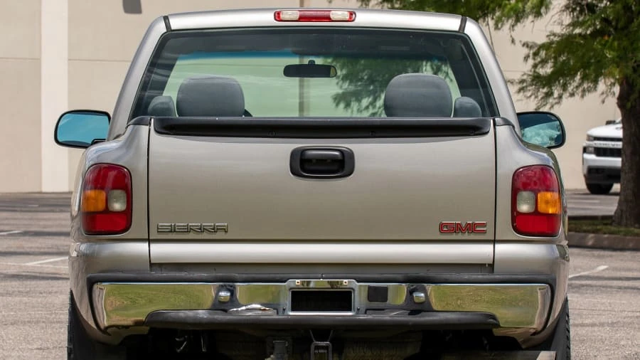 2000 GMC Sierra 2nd Gen - Image 3 of 22