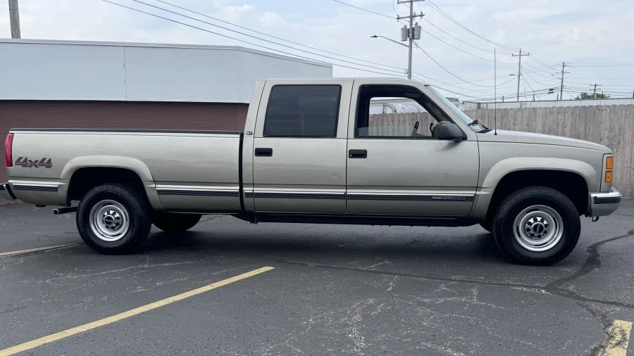 2000 GMC Sierra Heavy Duty 2nd Gen - Image 2 of 6
