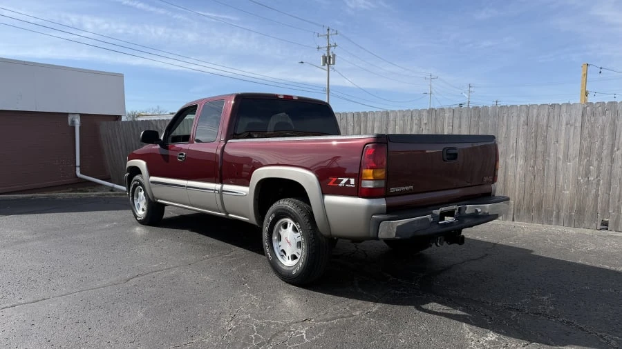 2000 GMC Sierra 2nd Gen - Image 4 of 15