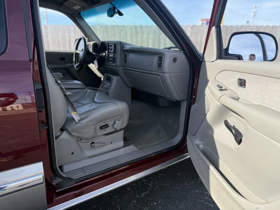 2000 GMC Sierra 2nd Gen - Image 8 of 15