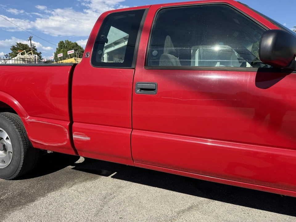 2000 GMC S-15/Sonoma - Image 10 of 13