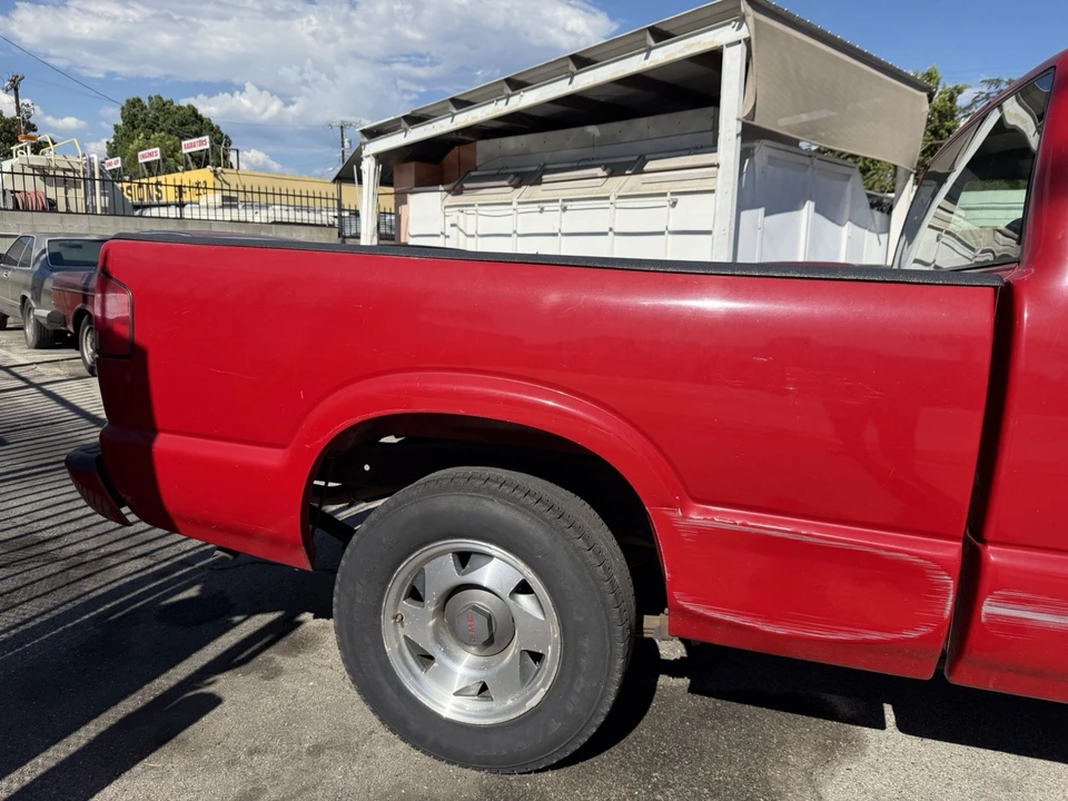 2000 GMC S-15/Sonoma - Image 9 of 13