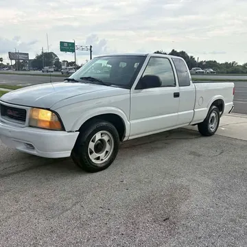 2000 GMC Sonoma Club Cab Pickup