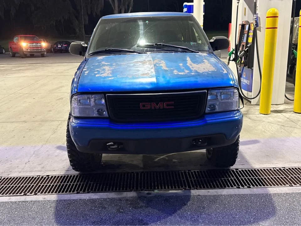 2000 GMC S-15/Sonoma - Image 2 of 12