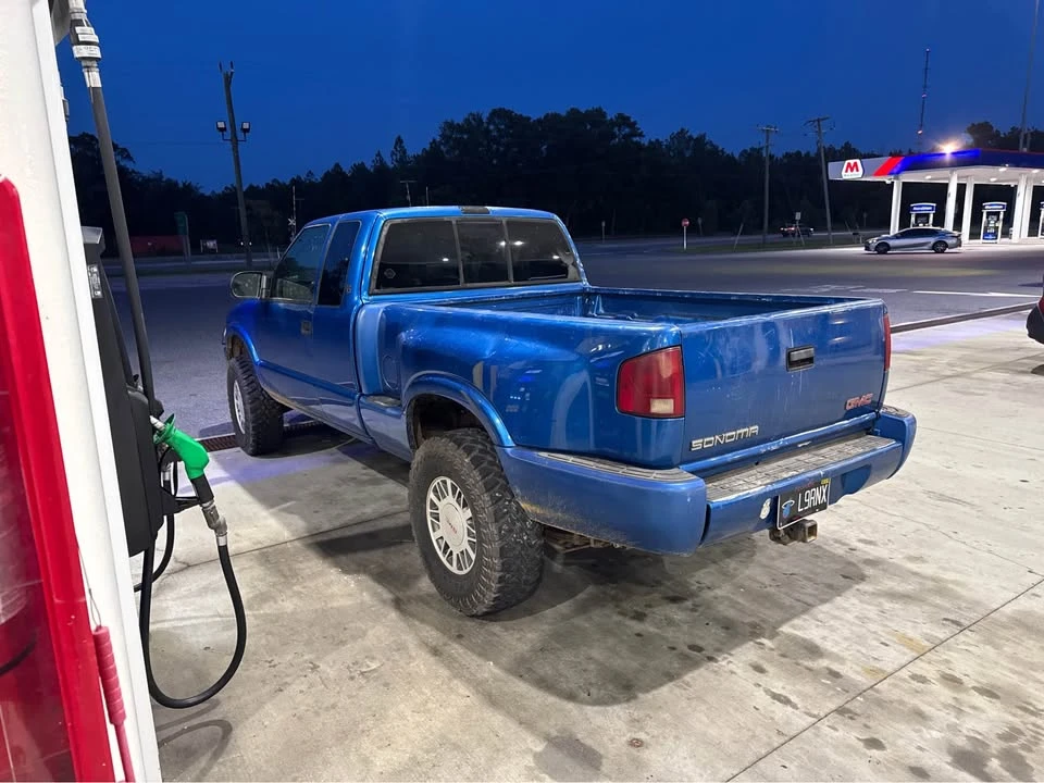 2000 GMC S-15/Sonoma - Image 6 of 12