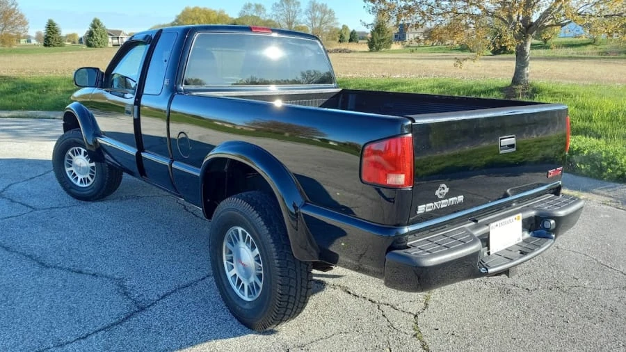 2000 GMC S-15/Sonoma - Image 8 of 16
