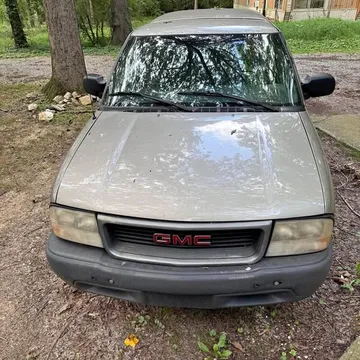 2000 GMC Sonoma Regular Cab SL Pickup 2D 6 ft