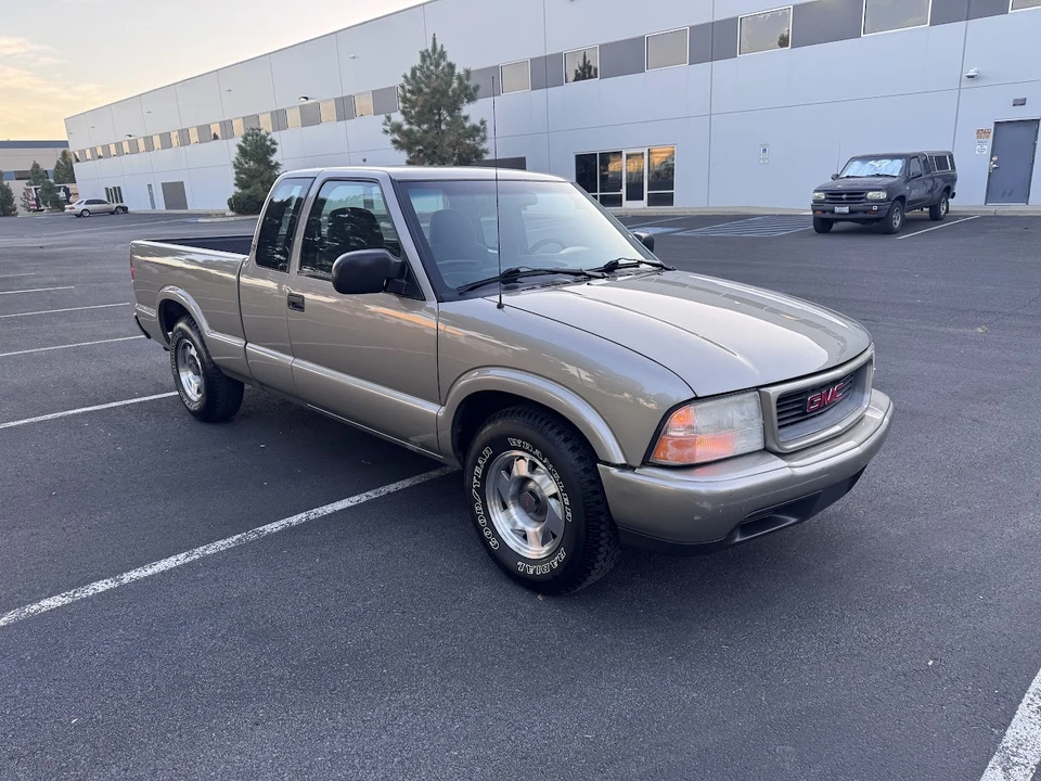 2000 GMC S-15/Sonoma - Image 3 of 31