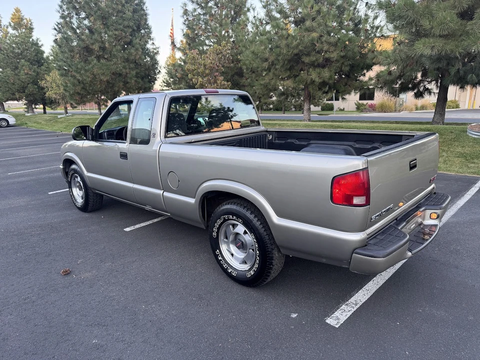2000 GMC S-15/Sonoma - Image 7 of 31