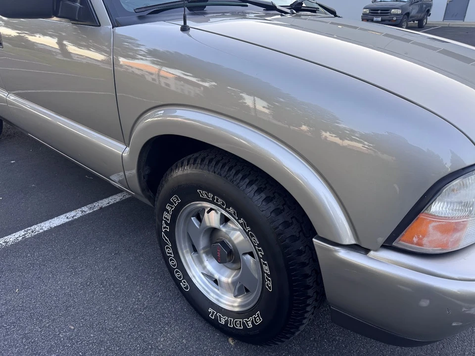 2000 GMC S-15/Sonoma - Image 15 of 31