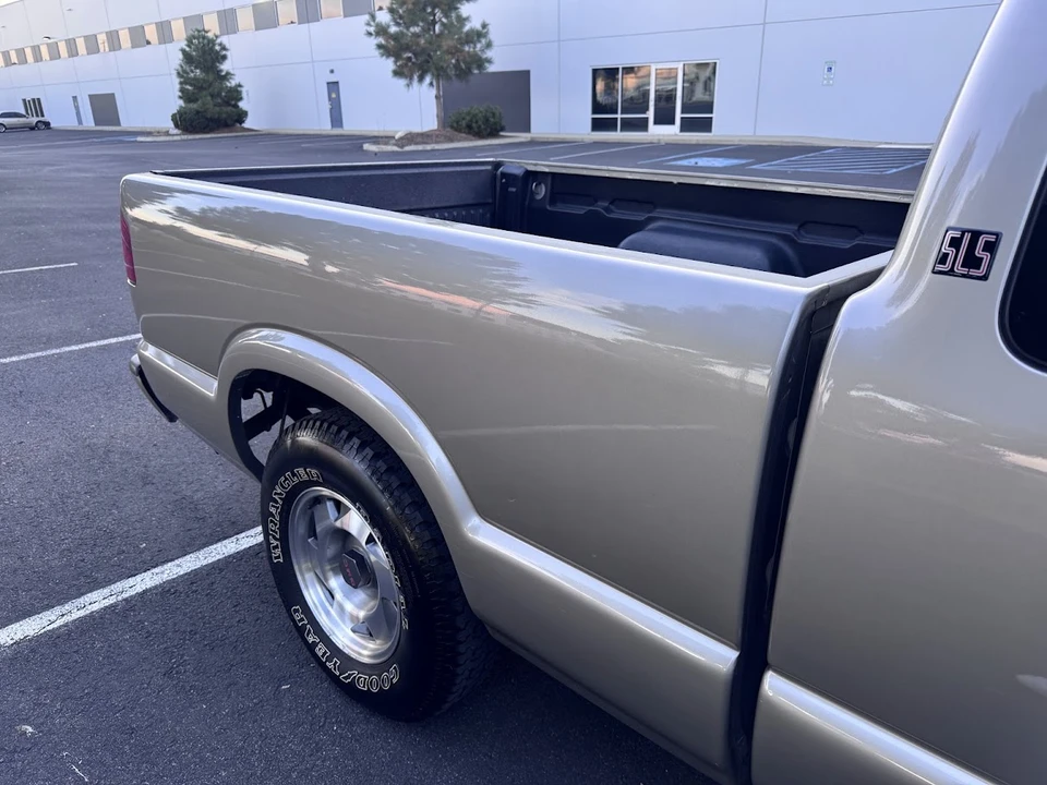 2000 GMC S-15/Sonoma - Image 30 of 31