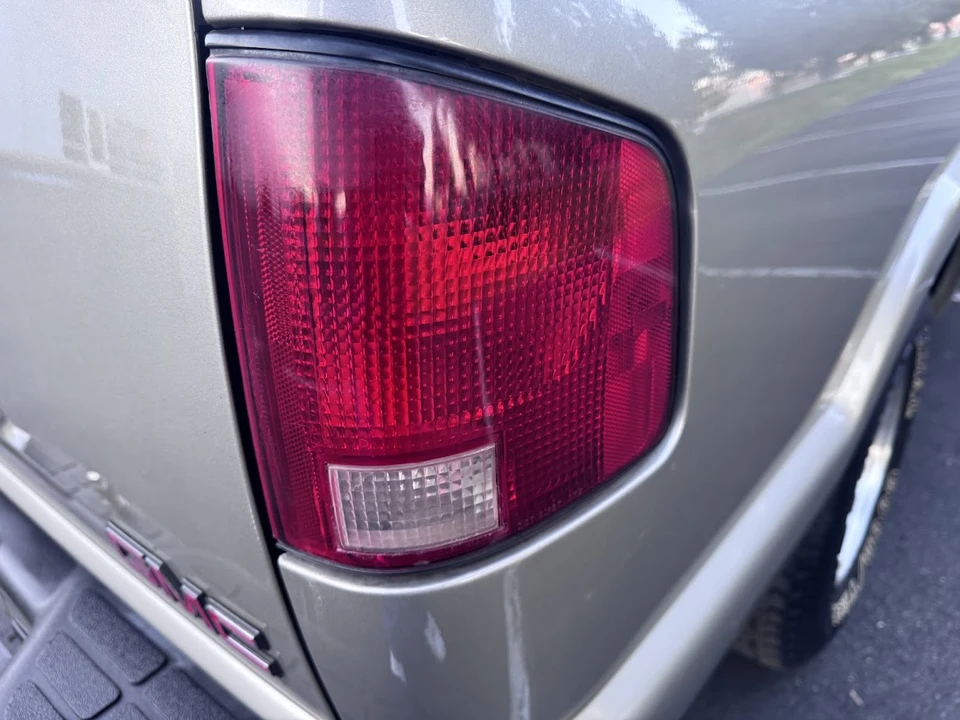 2000 GMC S-15/Sonoma - Image 23 of 31