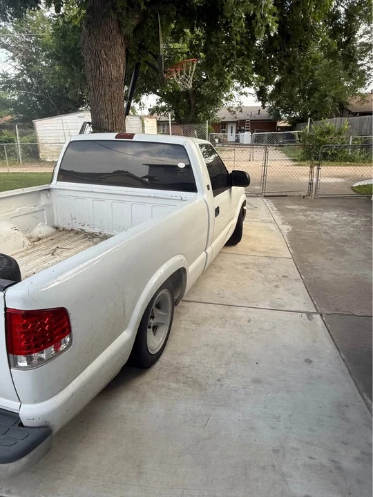 2000 GMC S-15/Sonoma - Image 5 of 11