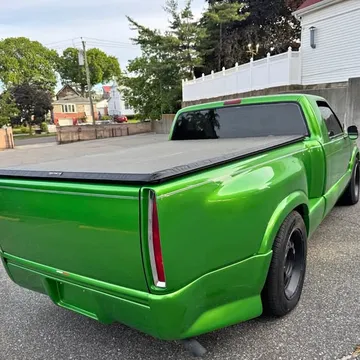 2000 GMC Sonoma SLS Pickup 2D 6 ft