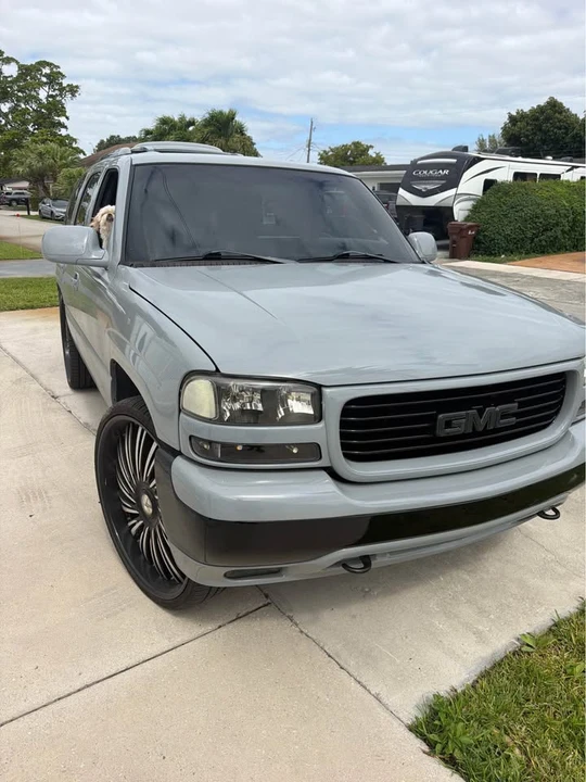 2000 GMC Yukon 1st Gen - Image 4 of 4