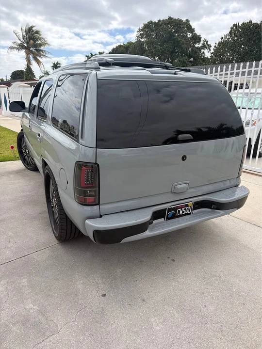 2000 GMC Yukon 1st Gen - Image 2 of 4