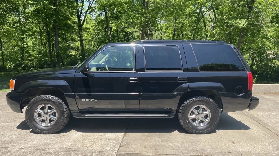 2000 GMC Yukon 1st Gen - Image 2 of 23