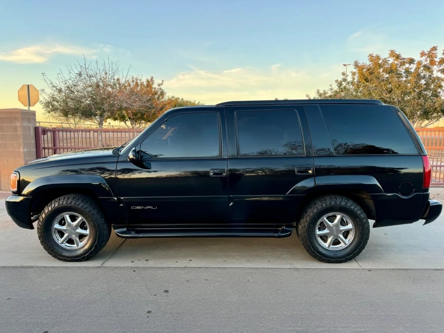 2000 GMC Yukon 1st Gen - Image 2 of 30