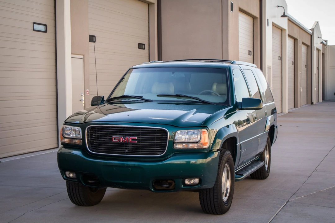 2000 GMC Yukon 1st Gen - Image 2 of 31