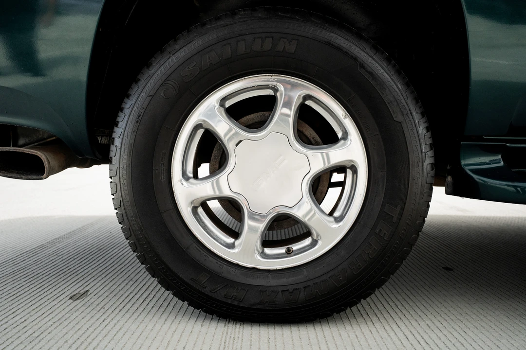 2000 GMC Yukon 1st Gen - Image 22 of 31