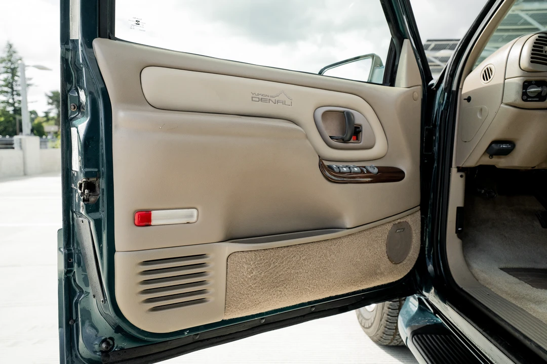 2000 GMC Yukon 1st Gen - Image 23 of 31