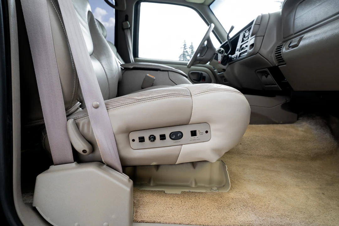2000 GMC Yukon 1st Gen - Image 30 of 31