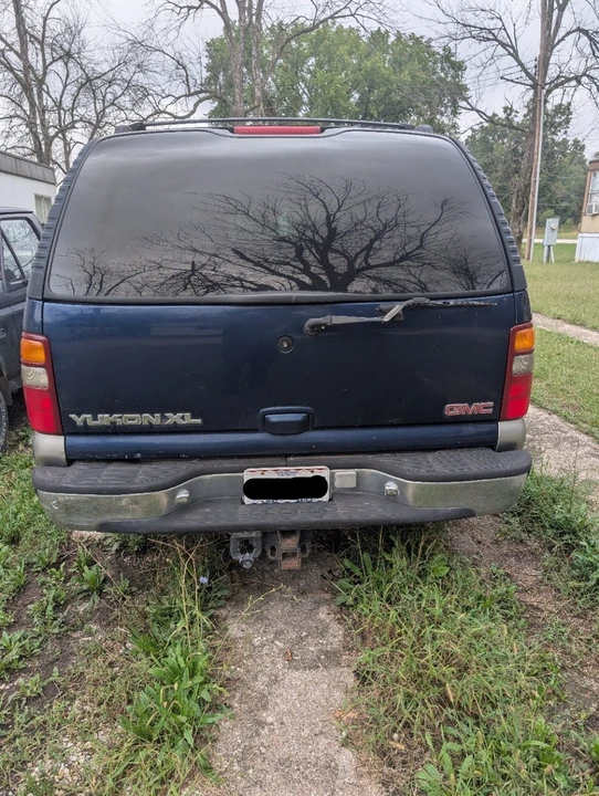 2000 GMC Yukon 2nd Gen - Image 3 of 7
