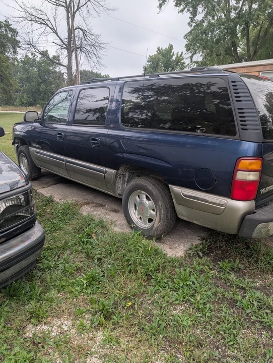 2000 GMC Yukon 2nd Gen - Image 2 of 7