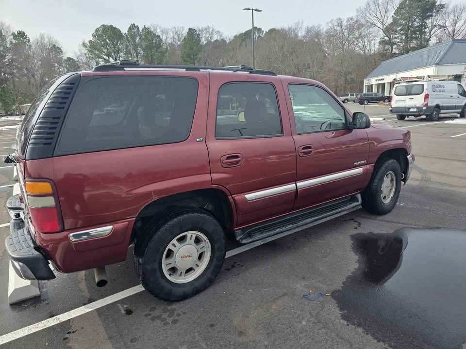 2000 GMC Yukon 1st Gen - Image 3 of 11