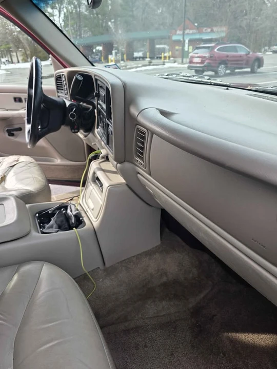 2000 GMC Yukon 1st Gen - Image 5 of 11