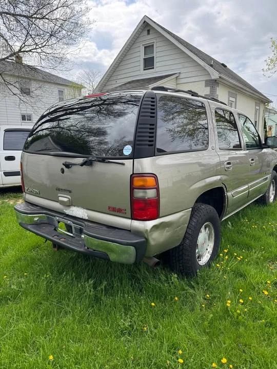 2000 GMC Yukon - Image 4 of 17