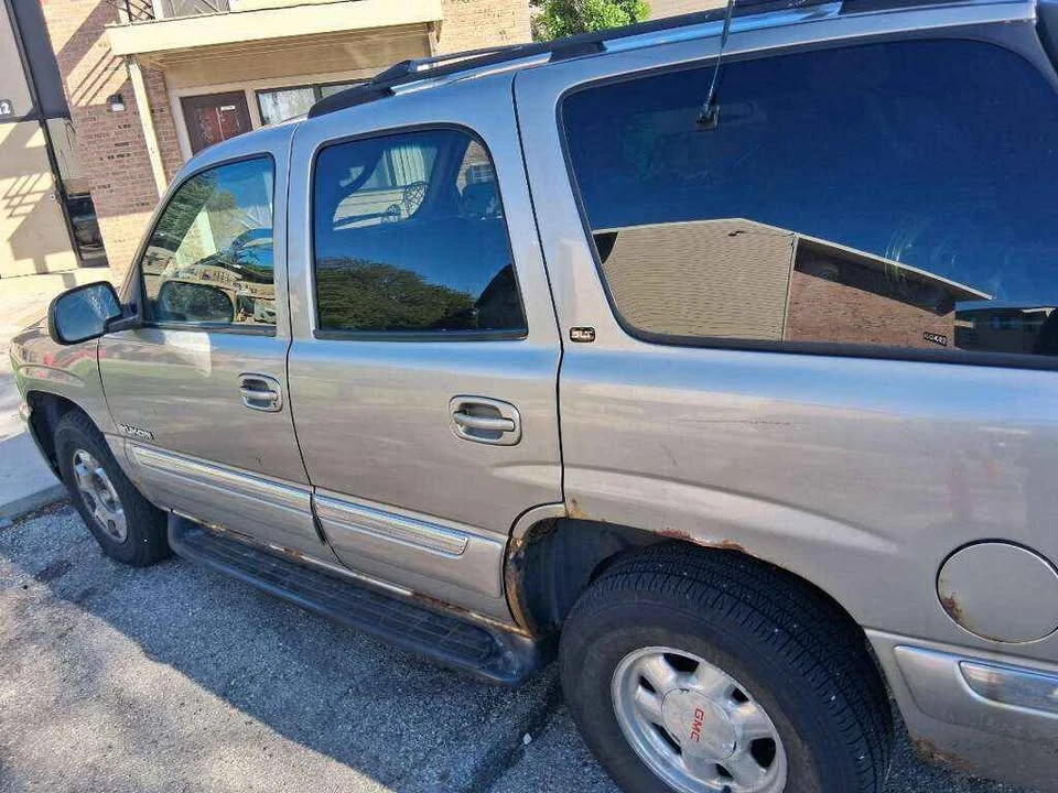 2000 GMC Yukon 2nd Gen - Image 4 of 4