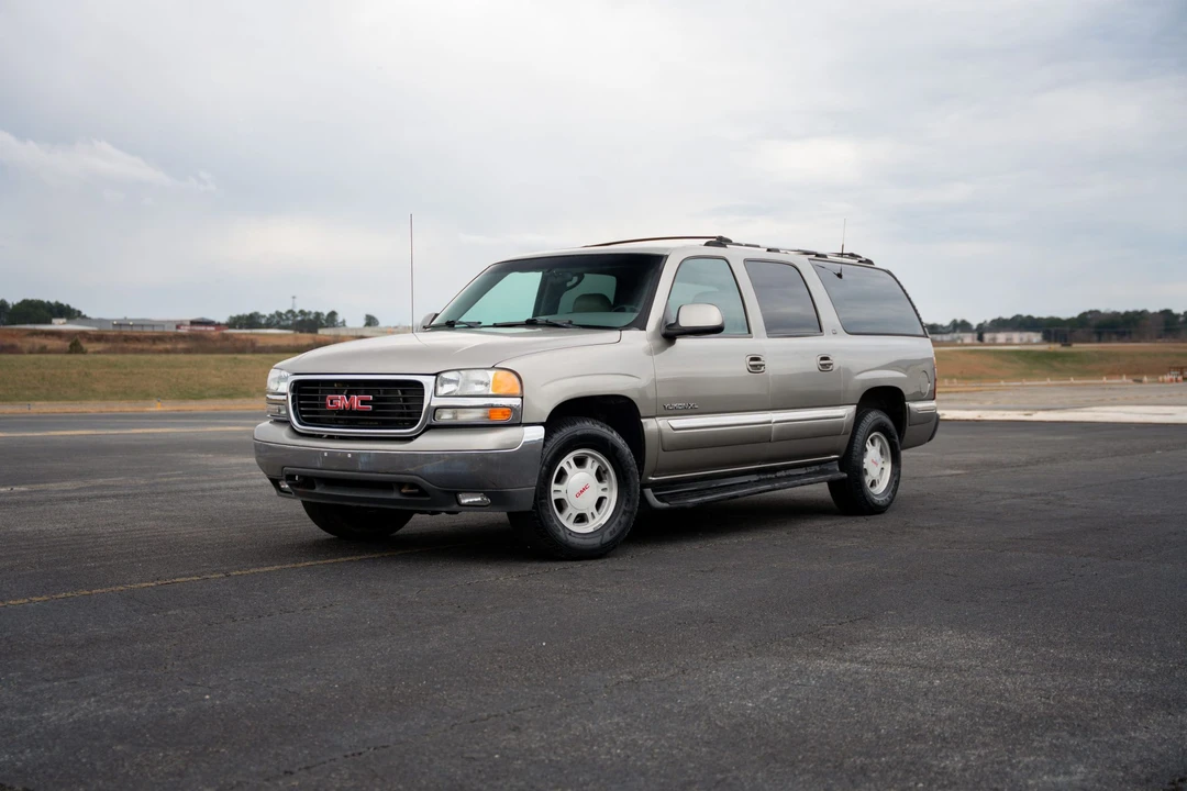 2000 GMC Yukon 2nd Gen - Image 2 of 31