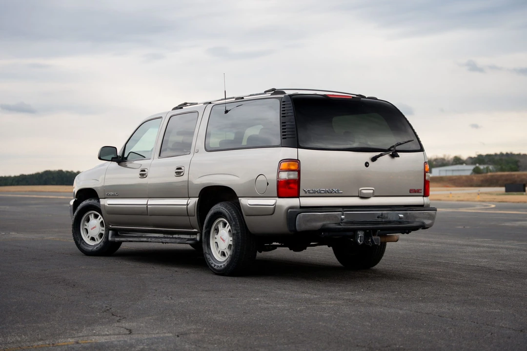 2000 GMC Yukon 2nd Gen - Image 4 of 31