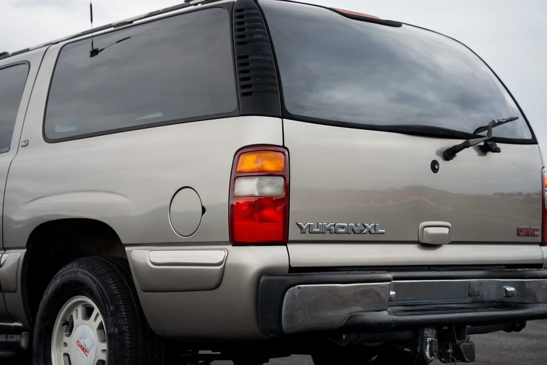 2000 GMC Yukon 2nd Gen - Image 22 of 31