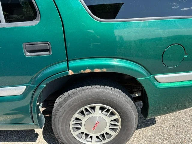 2000 GMC S-15 Jimmy 2nd Gen - Image 7 of 14